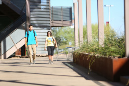 Students stroll through MCC Red Mountain Campus. 